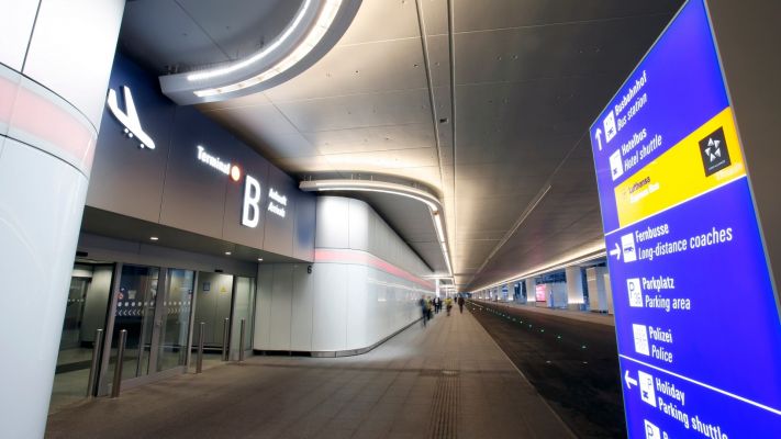 Neugestaltung Vorfahrt, Terminal 1, Flughafen Frankfurt / Main