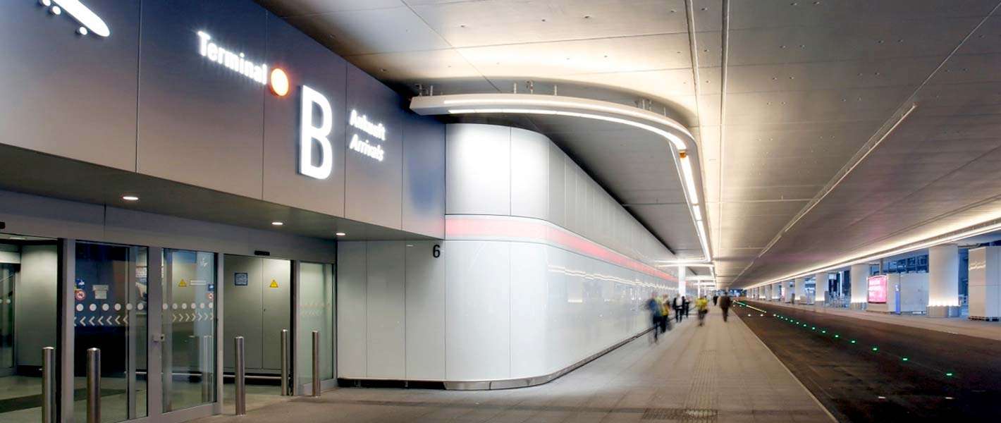 Neugestaltung Vorfahrt, Terminal 1, Flughafen Frankfurt / Main